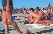 Am strand ficken nudisten Sodomie, Zoophilie