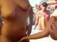 Lesbische Spiele arten in eine Strand Sex Orgie aus