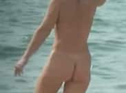 Reife Frauen am Nudisten Strand